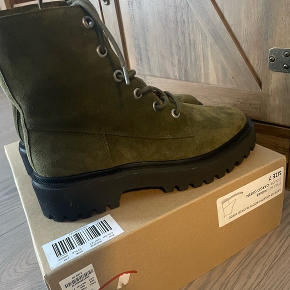 New boots - Picture 4 of 6